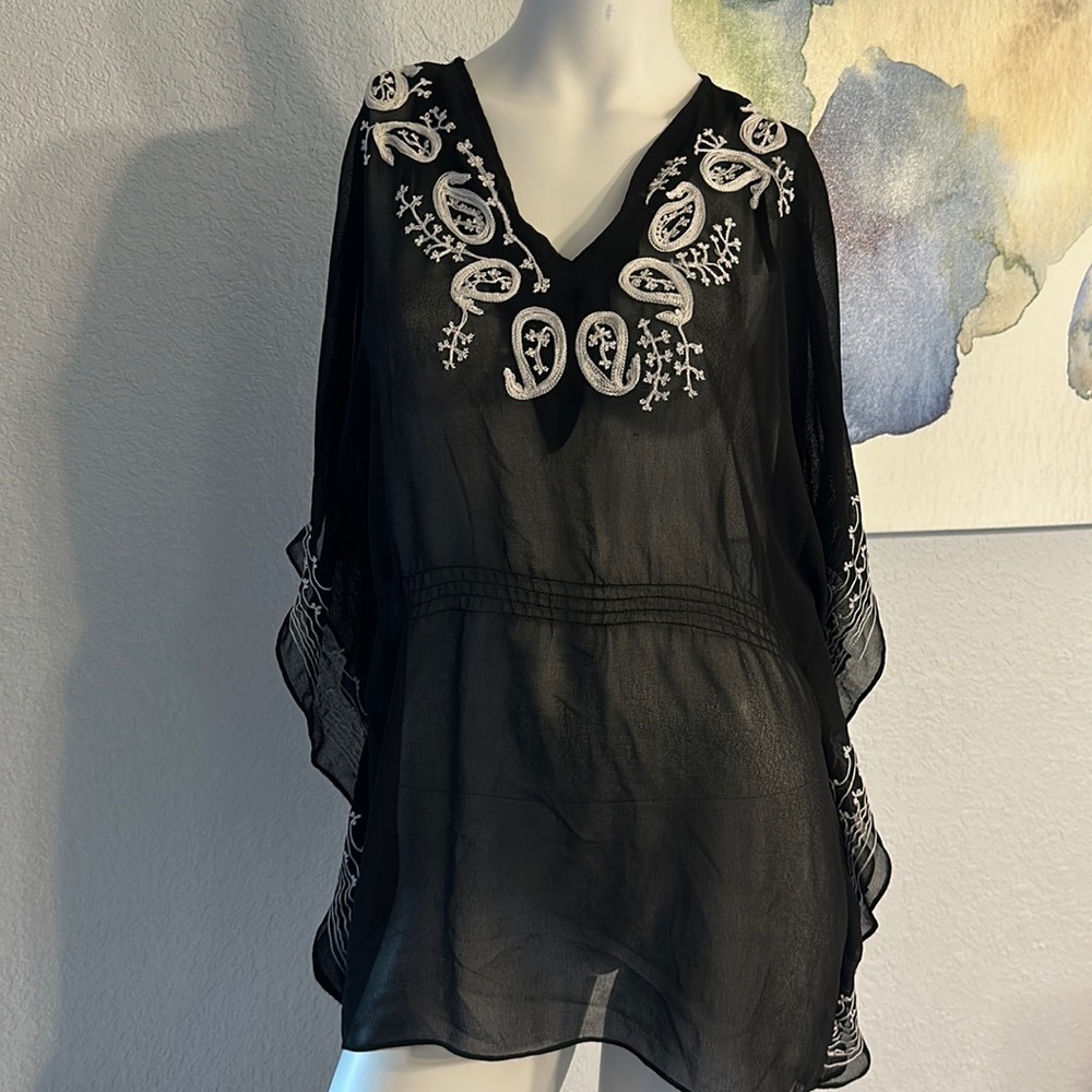 Fun & Flirt sheet black/white embellished cover up